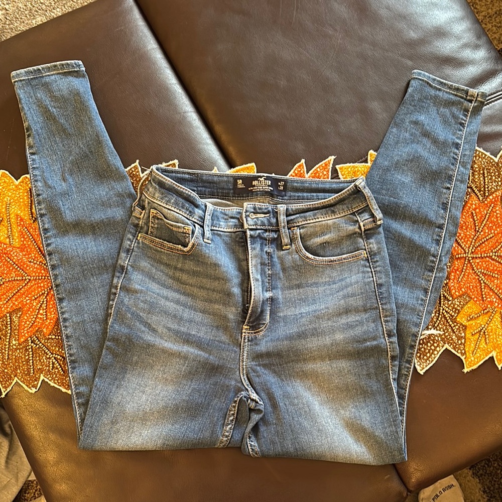 Classic Skinny Ripped Knee Blue Women's Jeans